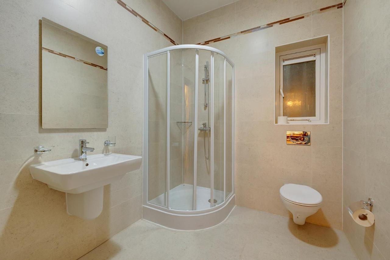 Seafront Lux Apart Inc Pool, Upmarket Area Sliema Extérieur photo
