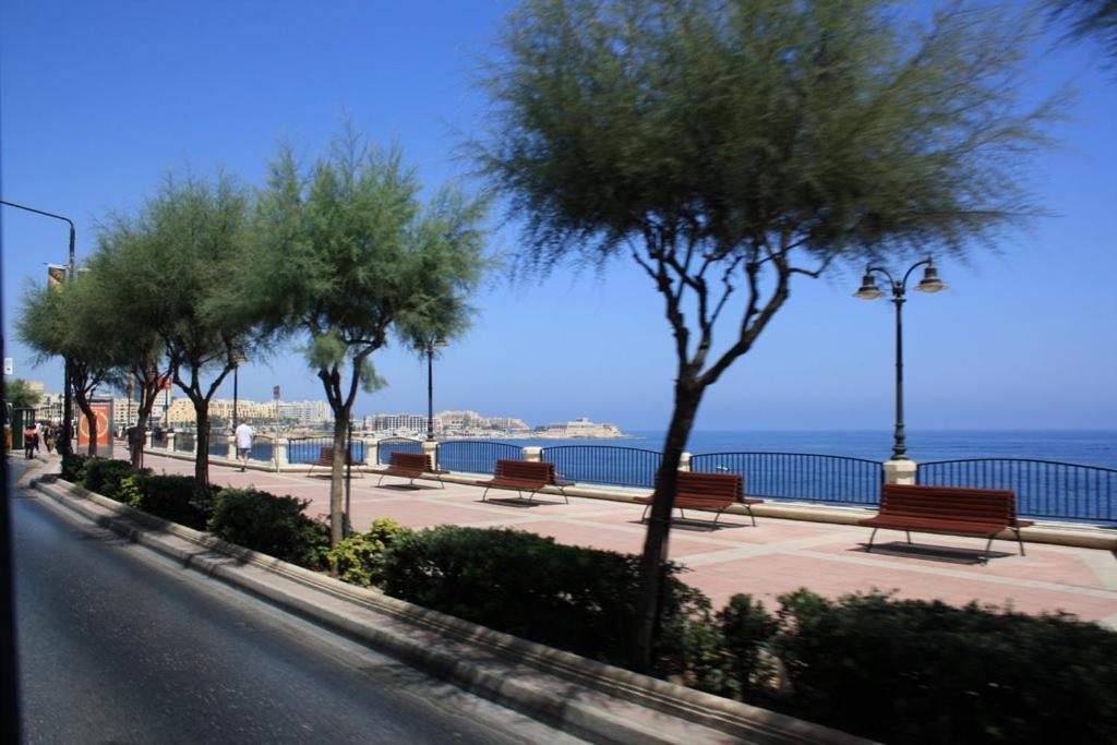 Seafront Lux Apart Inc Pool, Upmarket Area Sliema Extérieur photo